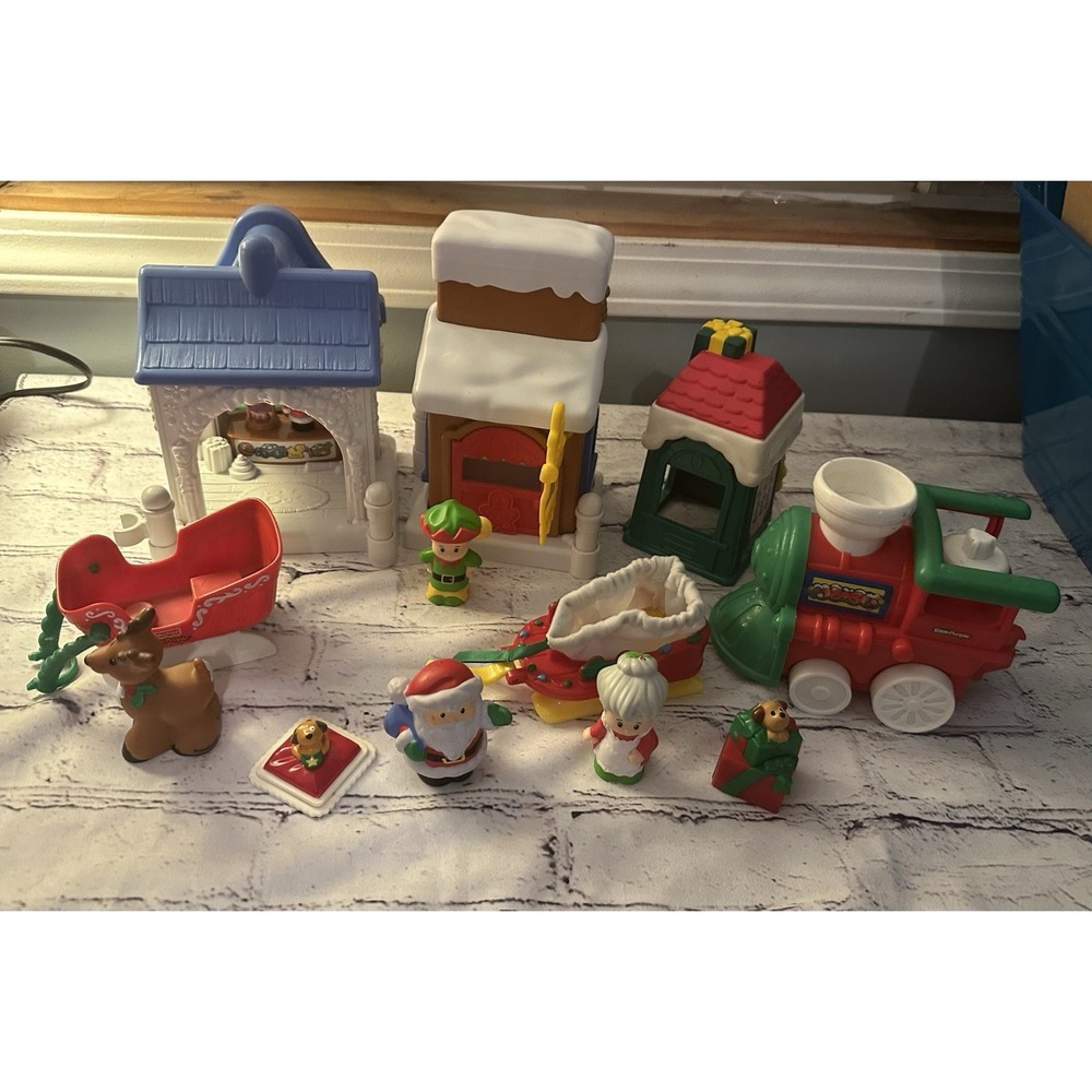 Fisher Price Little‎ People Christmas Village North Pole Lot Reindeer Santa Mrs